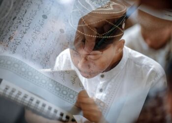 SmartTren Ramadan 1445 H, Ratusan Siswa SMAN 1 Cillin Menulis Mushaf Al-Qur’an