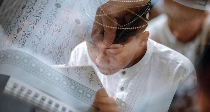 SmartTren Ramadan 1445 H, Ratusan Siswa SMAN 1 Cillin Menulis Mushaf Al-Qur’an