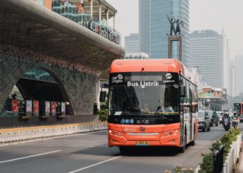 Kurangi Emisi Karbon, PT SAG & Golden Dragon Bus Co LTD, Siapkan High Deck 12M