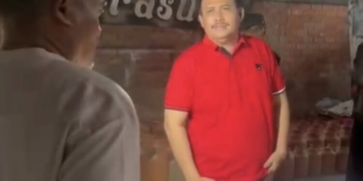 Kunjungi Pengrajin Keramik Plered, Jeje Wiradinata Akan Perluas Pasar