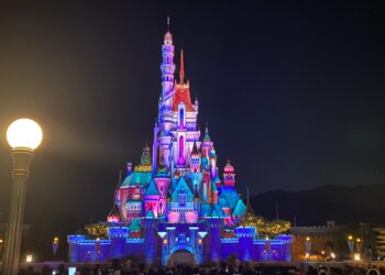 Discover Hongkong, Mulai Masjid Kowloon Hingga Kereta Gantung Ngong Ping 360