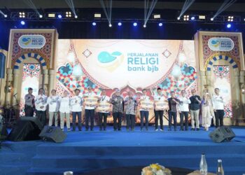 Gunakan Layanan KGB dan KPPB, bank bjb Berangkatkan Ratusan ASN Perjalanan Religi