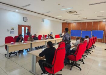 Ratusan Massa Desa Parungmulya Karawang Datangi PT Inti Ganda Perdana