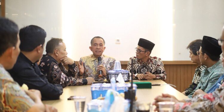 Silaturahmi dengan Muhammadiyah, Asep Mulyadi Ajak Kawal Pemerintahan Kota Bandung