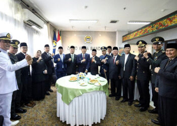 Rapat Paripurna DPRD Umumkan Penetapan Wali Kota-Wakil Wali Kota Bandung