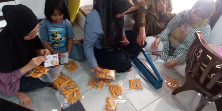 Relawan Rumah Zakat Gandeng PLN Peduli Gelar Pelatihan Bagi UMKM