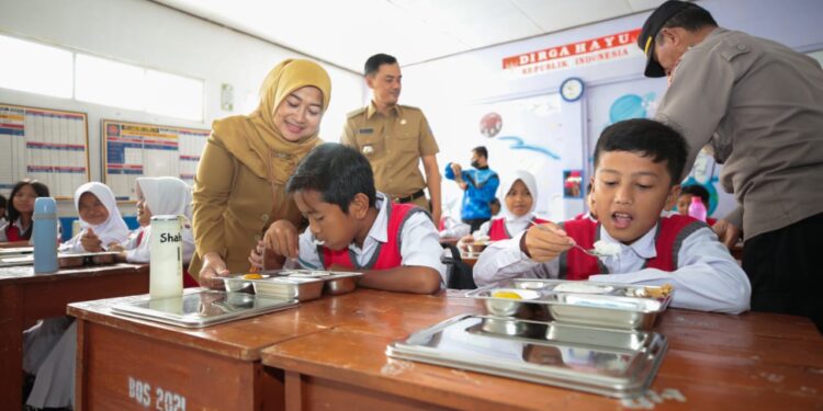 21.271 Siswa di Kota Bandung Nikmati Makan Bergizi Gratis Tahap 2