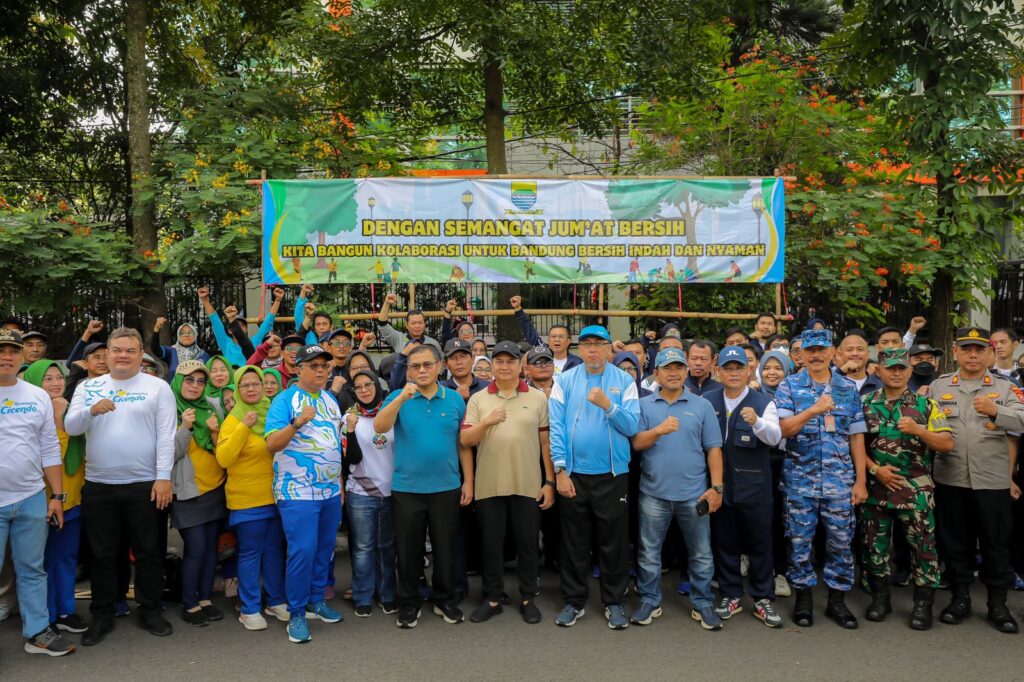 Perdana Jumat Bersih di Cicendo Libatkan 250 Peserta