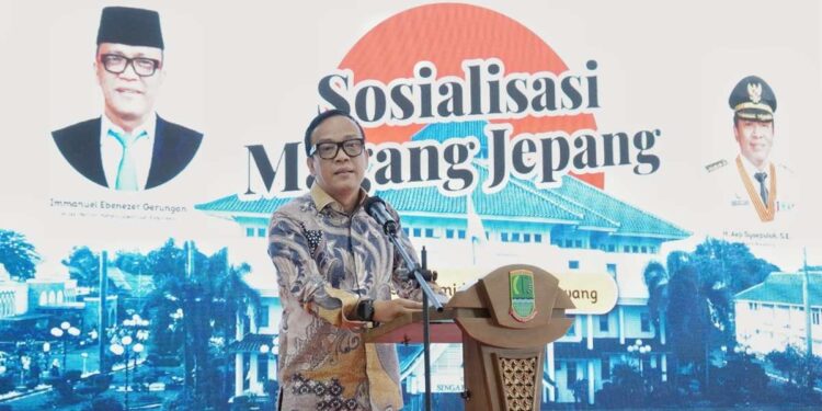 Wamenaker Ajak Masyarakat Karawang Ikuti Program Magang di Jepang
