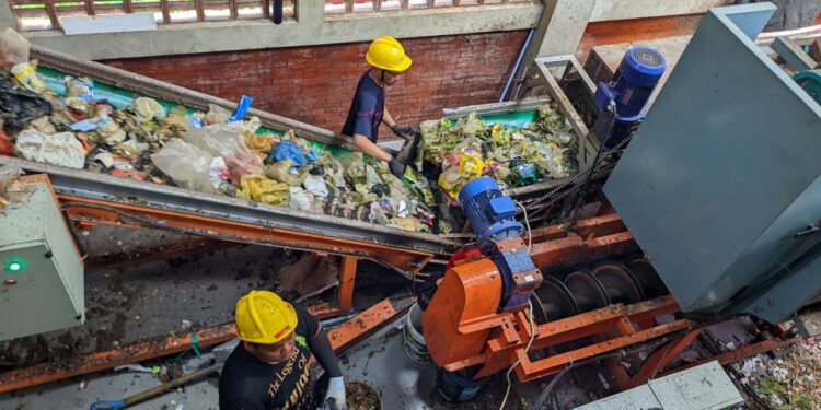 TPST Nyengseret Berhasil Tekan Belasan Ton Sampah