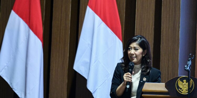 Di Retreat Kepala Daerah, Meutya Hafid Tantang Transformasi Digital