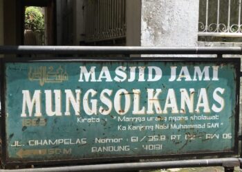 Masjid Mungsolkanas: Warisan Sejarah Islam di Kota Bandung yang Tetap Hidup