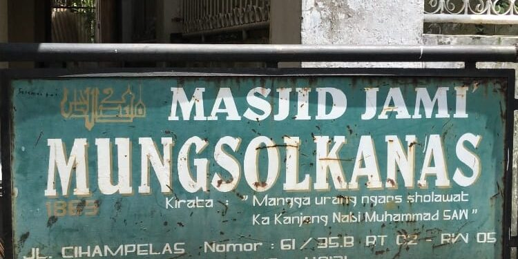 Masjid Mungsolkanas: Warisan Sejarah Islam di Kota Bandung yang Tetap Hidup