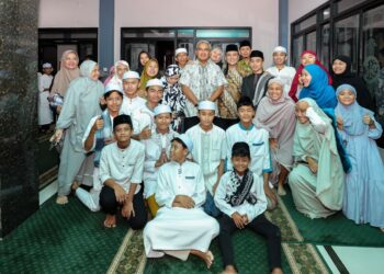 Erwin Beri Tausyiah di kegiatan Semarak Ramadan Bandung Utama Kecamatan Panyileukan