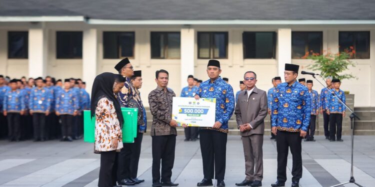 Pemkot Bandung Selesaikan Pembayaran Honor Guru yang Sempat Tertunda