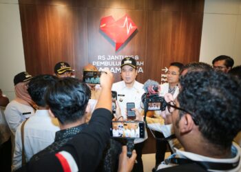 Tinjau Rumah Sakit Jantung Paramarta, Pastikan Layanan UHC dan BPJS