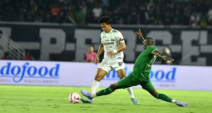 Rekor Tandang Tercoreng, Persib Digilas Persebaya 4-1