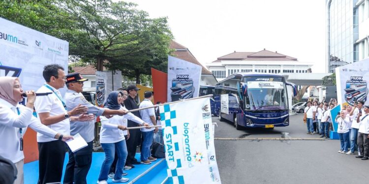Lepas 500 Peserta Mudik Gratis, Wali Kota Bandung: Bangga Punya Biofarma yang Selalu Bantu Masyarakat