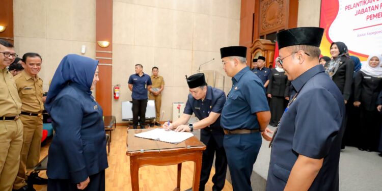 Farhan Lantik 33 Pejabat Fungsional, Ajak Jadi Motor Inovasi Pemerintahan