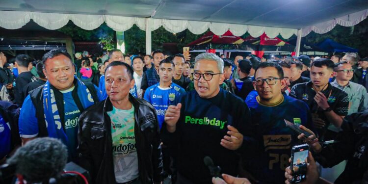 Farhan Imbau Warga Rayakan Persib Juara dengan Tertib