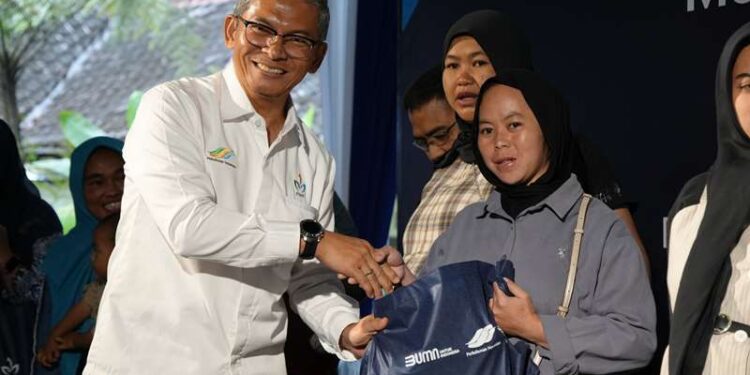 Luncurkan Sehati PTPN 1 Jadi Orang Tua Asuh