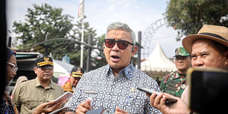 Farhan Bakal Tindak Pelaku Pungli SPMB