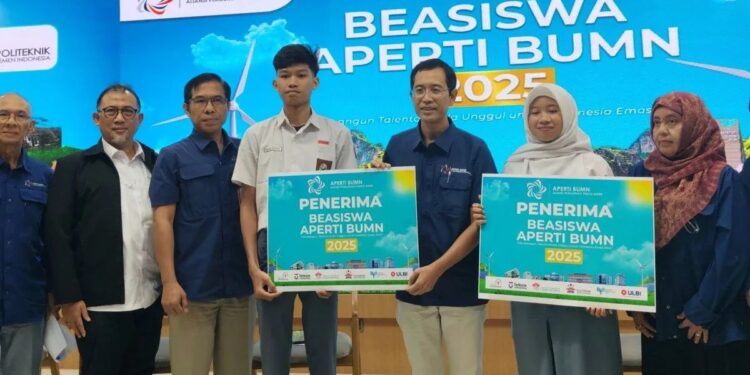 ULBI Serahkan Beasiswa APERTI BUMN Untuk 55 Calon Mahasiswa Terpilih