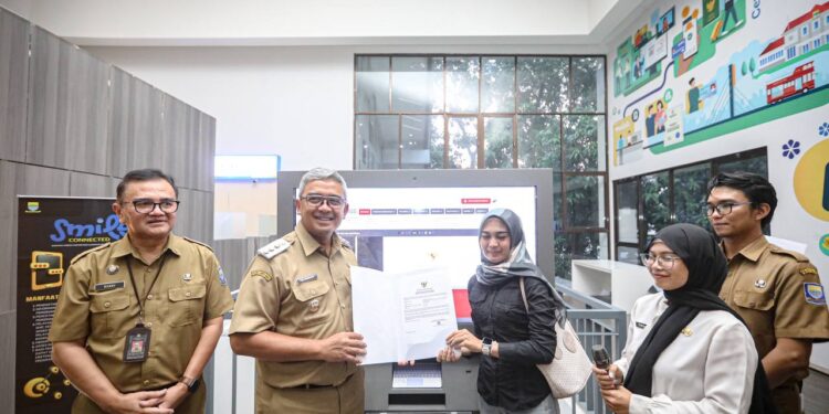 pemkot bandung, layanan digital, Smile Connected