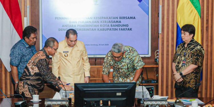 Pemkot Bandung dan Pemkab Fakfak Jalin Kerja Sama lewat Aplikasi Simonel