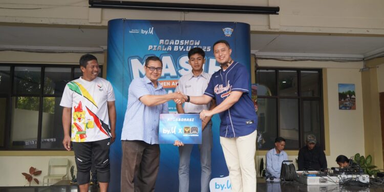 MASIH Piala by.U Berlangsung Seru Hadirkan Coach Nasional di SMAN 16 Bandung