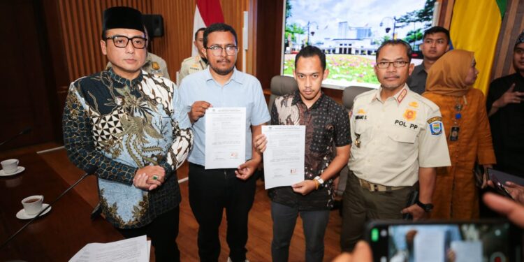 Pemkot Bandung Tindak Tegas Pembagi Bir di PSRI 2025, Ini Sanksinya!