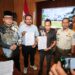 Pemkot Bandung Tindak Tegas Pembagi Bir di PSRI 2025, Ini Sanksinya!