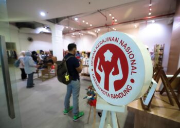 Dukung UMKM, Dekranasda Kota Bandung Buka Galeri Patrakomala di Braga City Walk