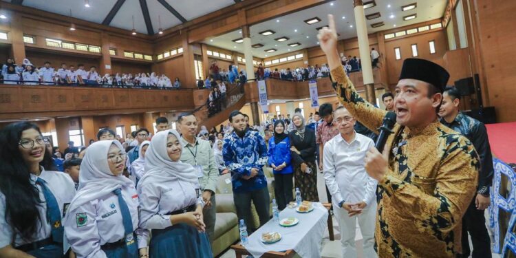 Erwin Ajak Para Pelajar Aktif Berorganisasi