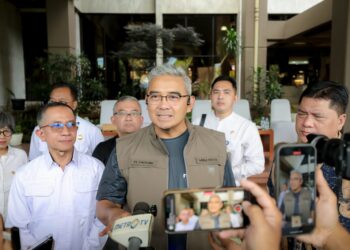 Dampingi Studi Tur ke PT DI, Farhan Beberkan Kerennya Dirgantara Bandung