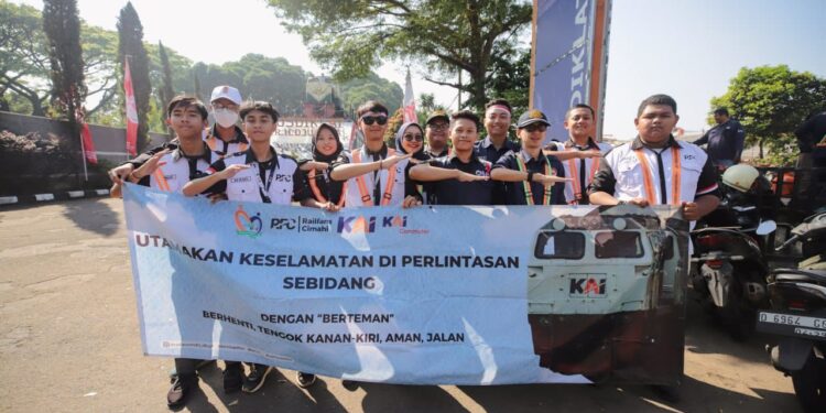 Komunitas Edan Sepur Kampanyekan Tertib dan Selamat di Perlintasan