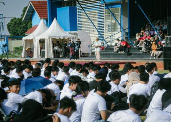 Farhan Beri Kuliah Umum untuk Ribuan Mahasiswa Baru Unpad