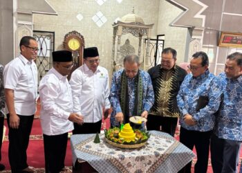 Baznas Beri Bantuan untuk Koperasi Konsumen Berkah Bersama