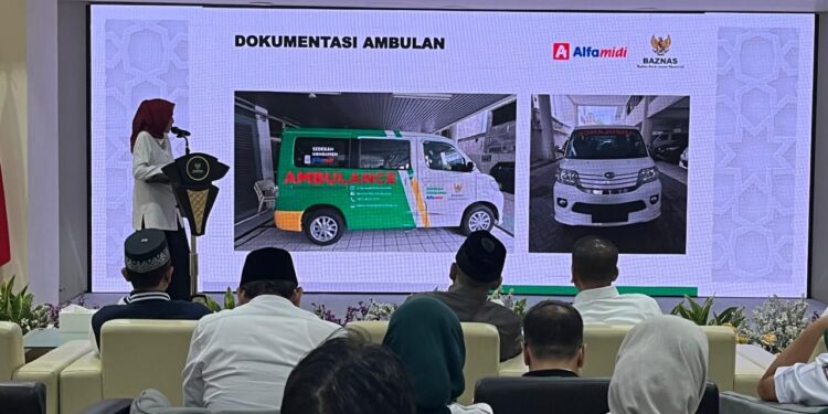 Lewat Program Sedekah Konsumen, BAZNAS Jabar Terima Bantuan Mobil Ambulans dari Alfa Group