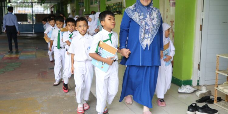 Pemkot Bandung Perkuat Program BOSDA, Pastikan Layanan Pendidikan Terus Meningkat