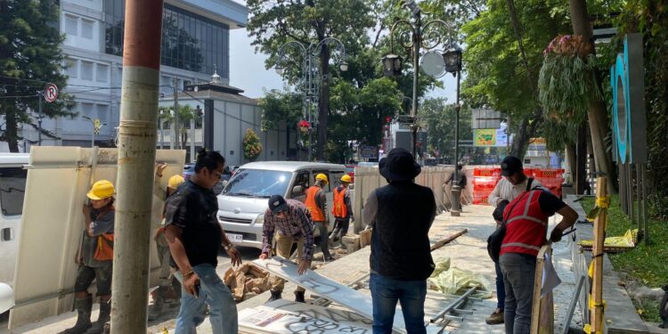 Farhan Turun Tangan, Pengembang Kebut Pengecoran Proyek BRT