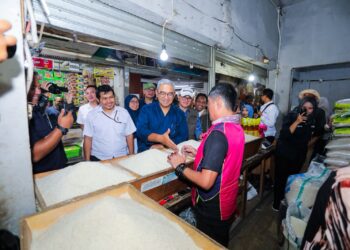 Soroti Kenaikan Harga Plastik di Pasaran, Farhan Ajak Warga Ubah Kebiasaan Belanja