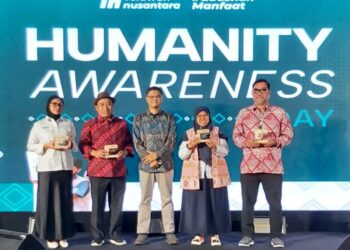 BAZNAS Jabar Terima Penghargaan di Humanity Awareness Day 2026 Kategori Penggerak Pemberdayaan Berkelanjutan