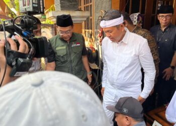 BAZNAS Jabar Dampingi Gubernur Jabar Salurkan Santunan bagi Korban Kecelakaan KRL–KA Argo Bromo di Bekasi