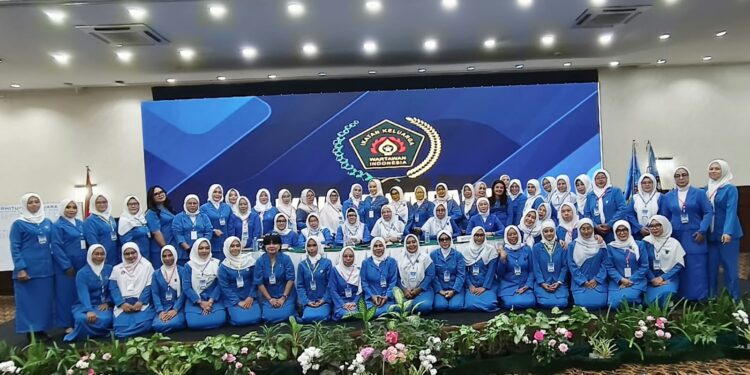 Nuryati Ditetapkan Sebagai Ketua IKWI Jawa Barat