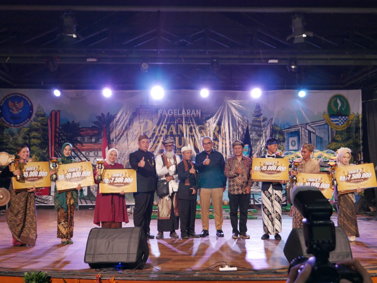 Gelorakan “Narkoba Musuh Bangsa”, BNNP Jabar Gelar Pagelaran Pasanggiri Agung Kawih Sinom