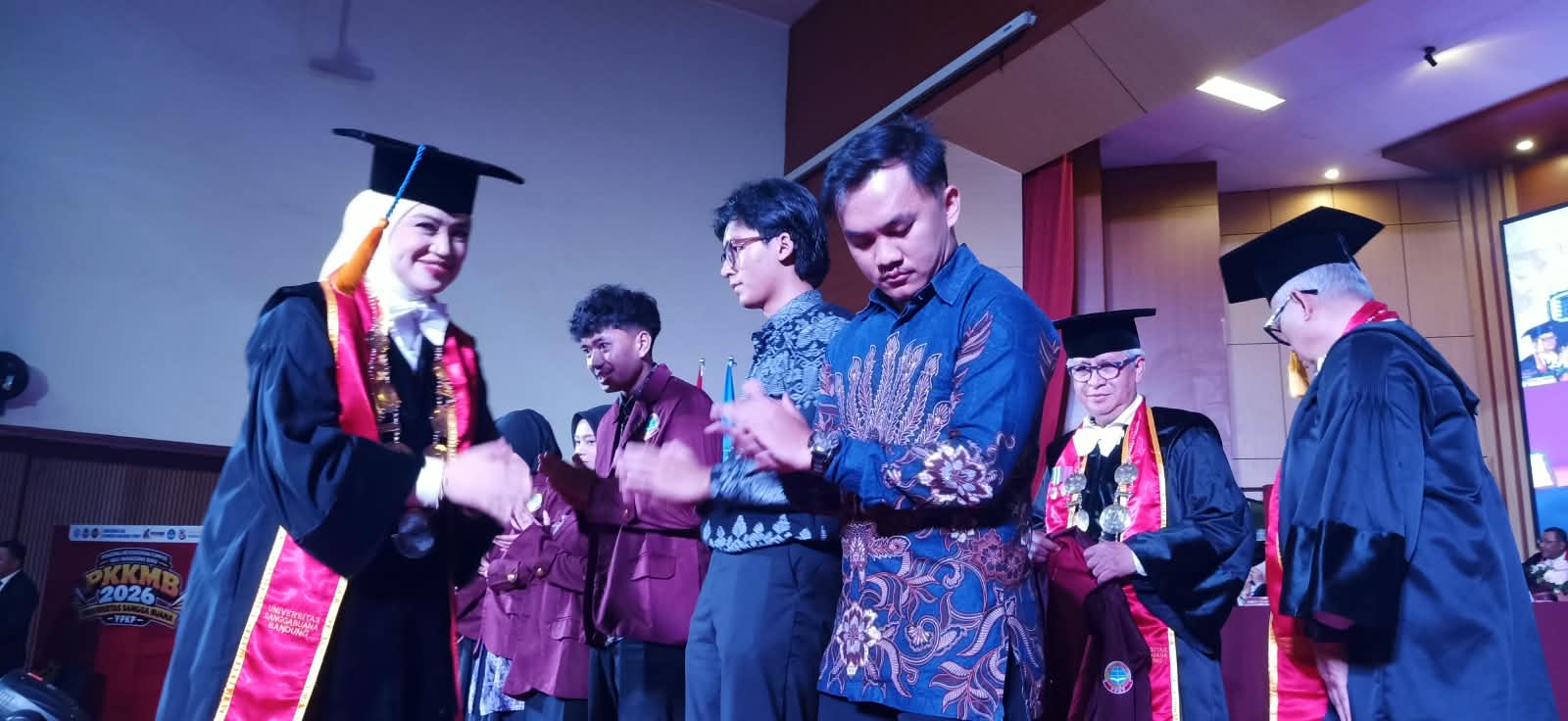 Sambut Mahasiswa Baru, Rektor Gaungkan Green Campus